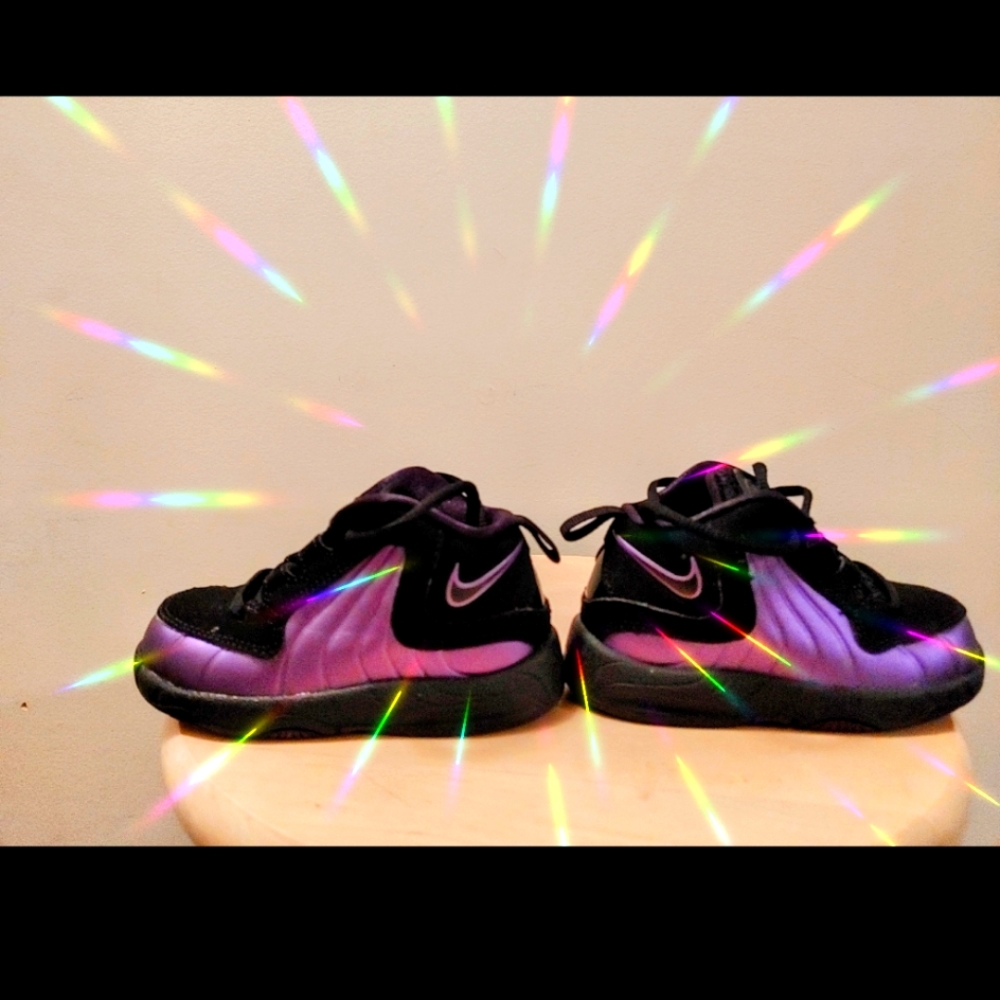 Pair of LIKE NEW baby toddler size 7C Nike Foamposites.